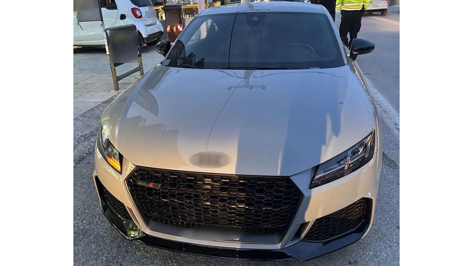 Πήρε εκατοντάδες διπλώματα και οχήματα η ΕΛ.ΑΣ.